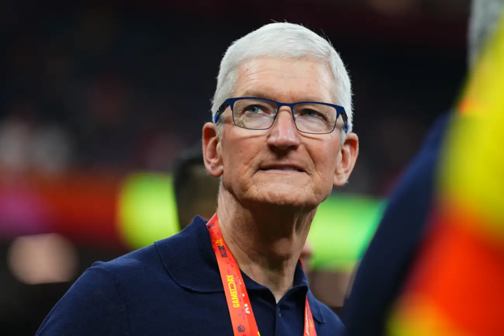 Tim Cook, CEO Apple, người đóng vai trò quan trọng trong việc tăng trưởng doanh thu Apple thông qua App Store